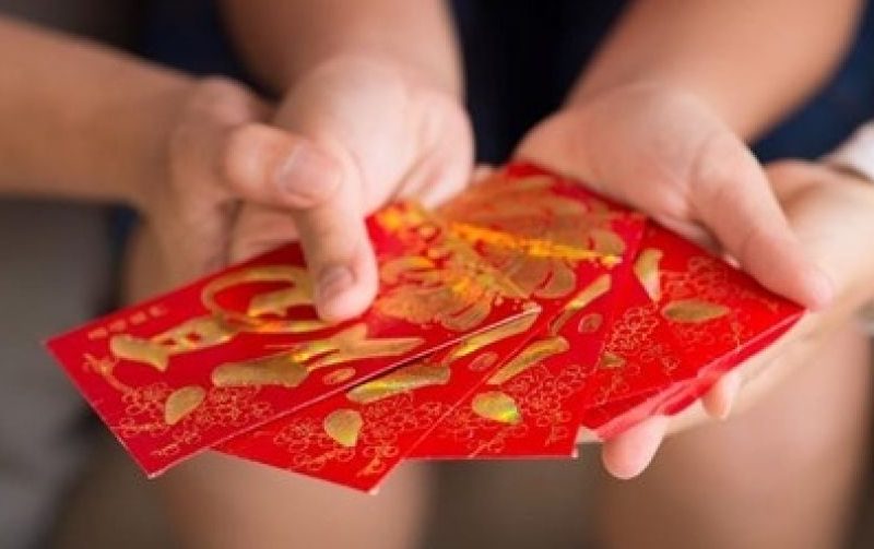 Uang Angpao Yang Biasanya Di Berikan Saat Imlek