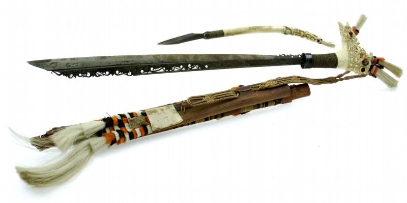 Senjata Mandau Ciri Khas Dari Suku Dayak