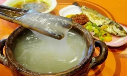 Hidangan Papeda Makanan Khas Tradisional Timur Indonesia