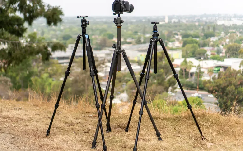 Alat Penyangga Handphone Berkaki 3 Atau Tripod