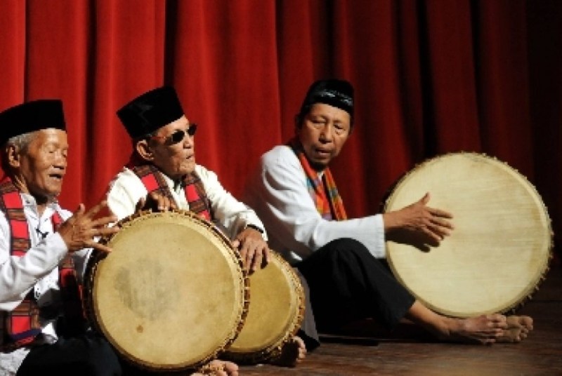 Penggunaan Alat Tradisional Rebana Dalam Beberapa Lagu