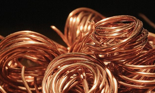 Sebuah Benda Tembaga Atau Juga Sejenis Logam