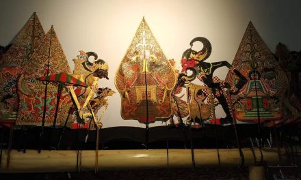 Penampilan Budaya Indonesia Dalam Seni Pertunjukan Wayang