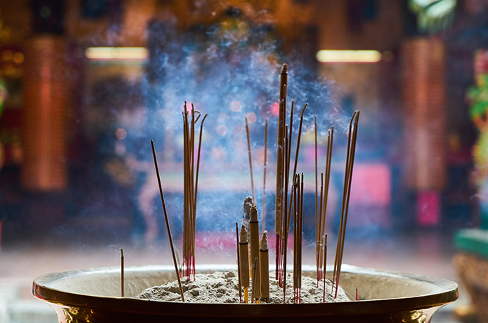 Bahan Aromatik Dupa Sebuah Benda Yang Di Bakar
