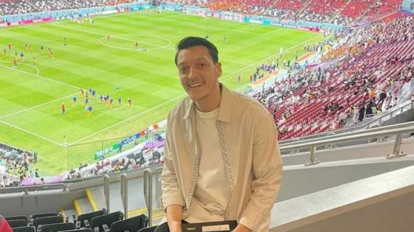 Pesepakbola Jerman Ozil Yang Bermain Dengan Indah