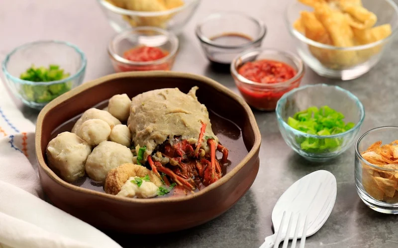 Hidangan Populer Berkuah Salah Satunya Bakso