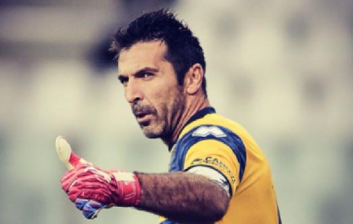 Mantan Kiper Legendaris Seorang Penjaga Gawang Buffon