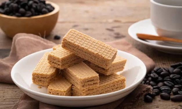 Jajanan Gulungan Wafer Dengan Berbagai Rasa