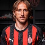 Pesepakbola Gelandang Terbaik Luka Modric Dari Kroasia