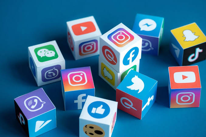 Teknologi Dunia Maya Sosial Media Yang Viral